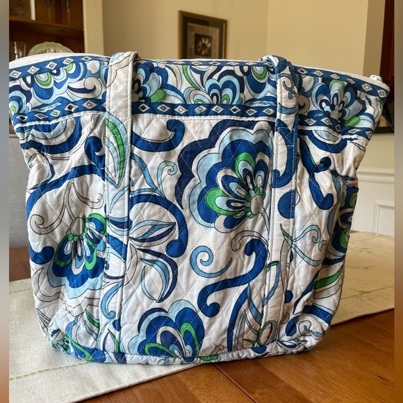 Vera Bradley Mediterranean White weekender, tote & cosmetic Travel Set - Picture 7 of 13